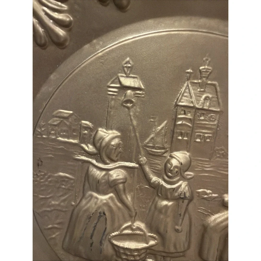 Vintage Brass Hammered Embossed Wall Plates Dutch/Netherlands Scene